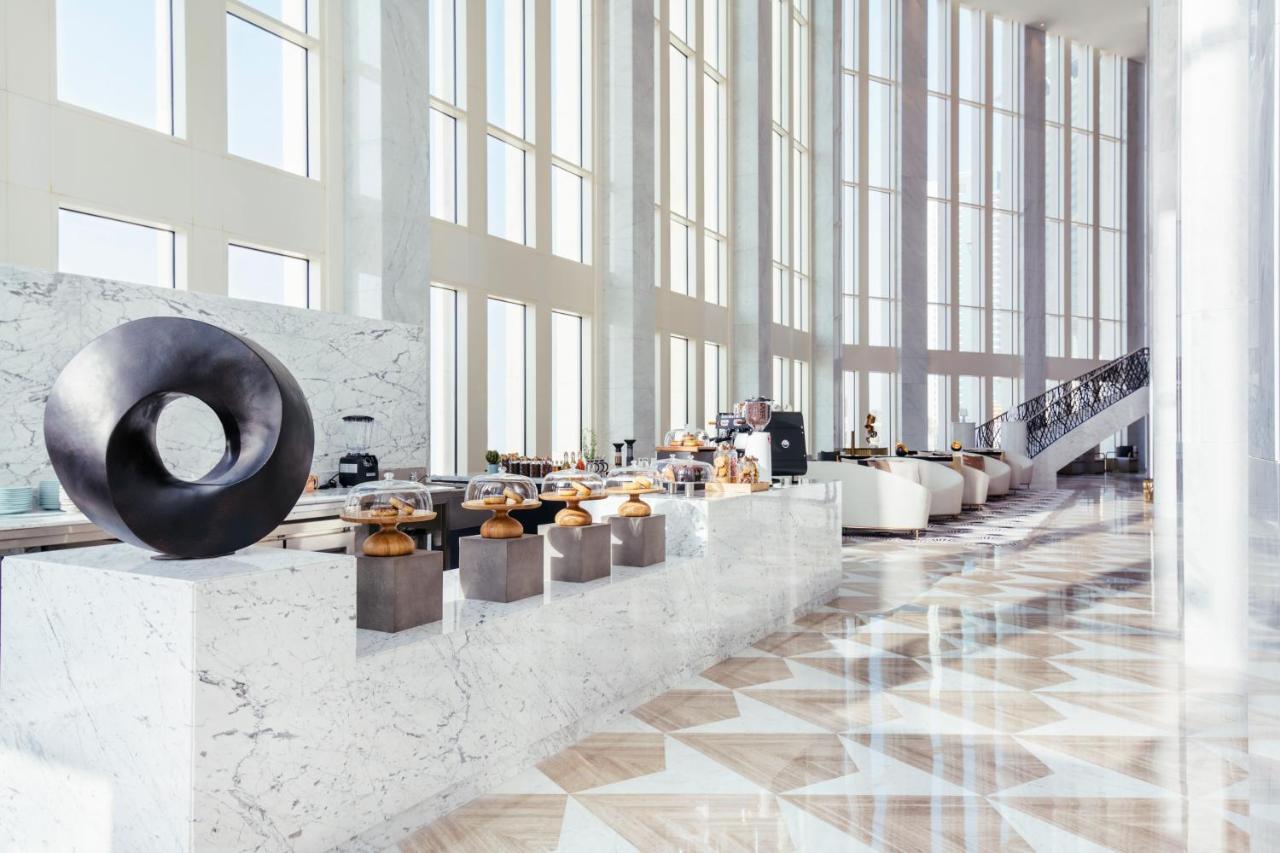 Wyndham Grand Doha West Bay Beach Exterior foto Lobby