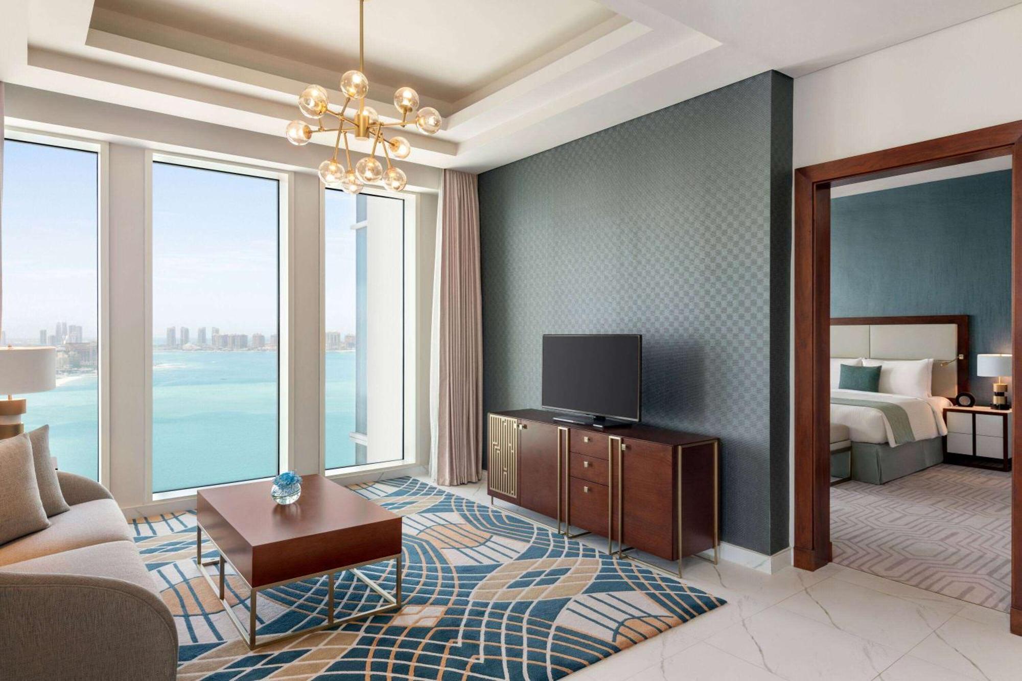 Wyndham Grand Doha West Bay Beach Exterior foto A suite at the hotel